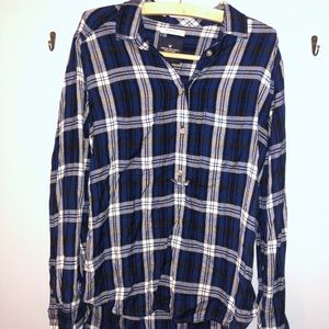 American Eagle Outfitters “boyfriend fit” flannel